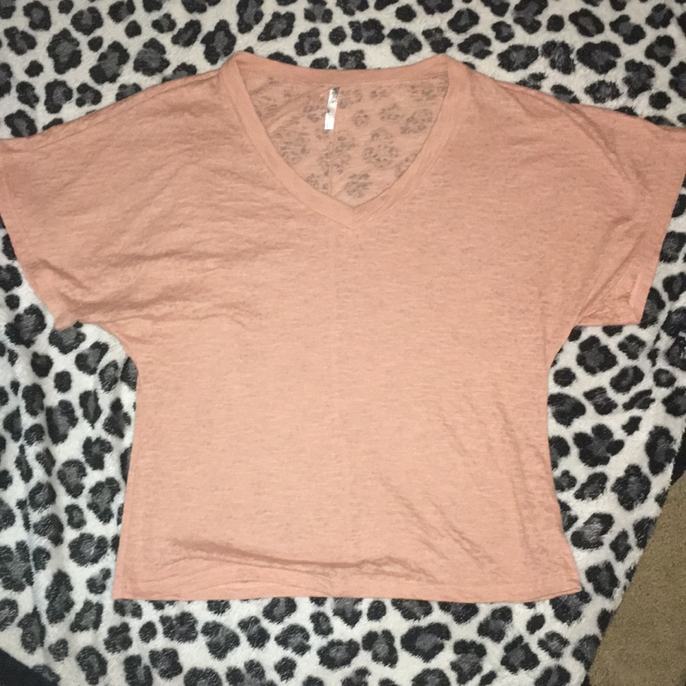 🌻5/$15 or 🌴2/$7-Cute leopard pattern dolman sleeves szM. Bundle and save 🌻🌴